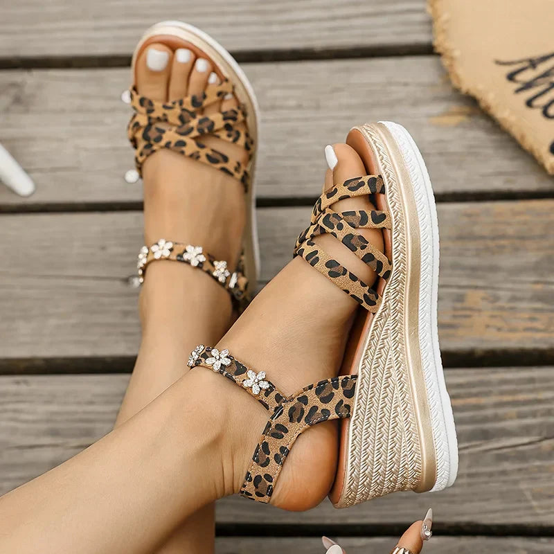 Von Elsen™| Solene Leoparden-Plateausandalen